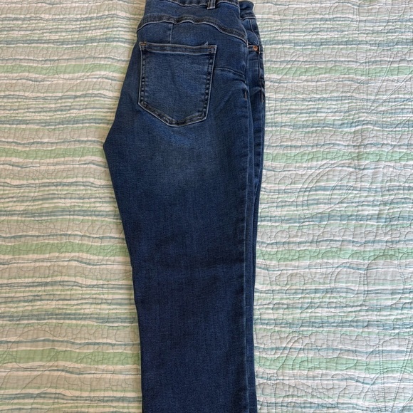 Blue Straight Leg Jeans with Classic Indigo Tone - Picture 3 of 5